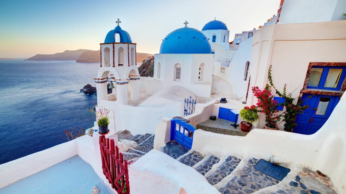 3 Days Relaxing in Santorini, Greece: The Ultimate Guide for Unwinding in Style
