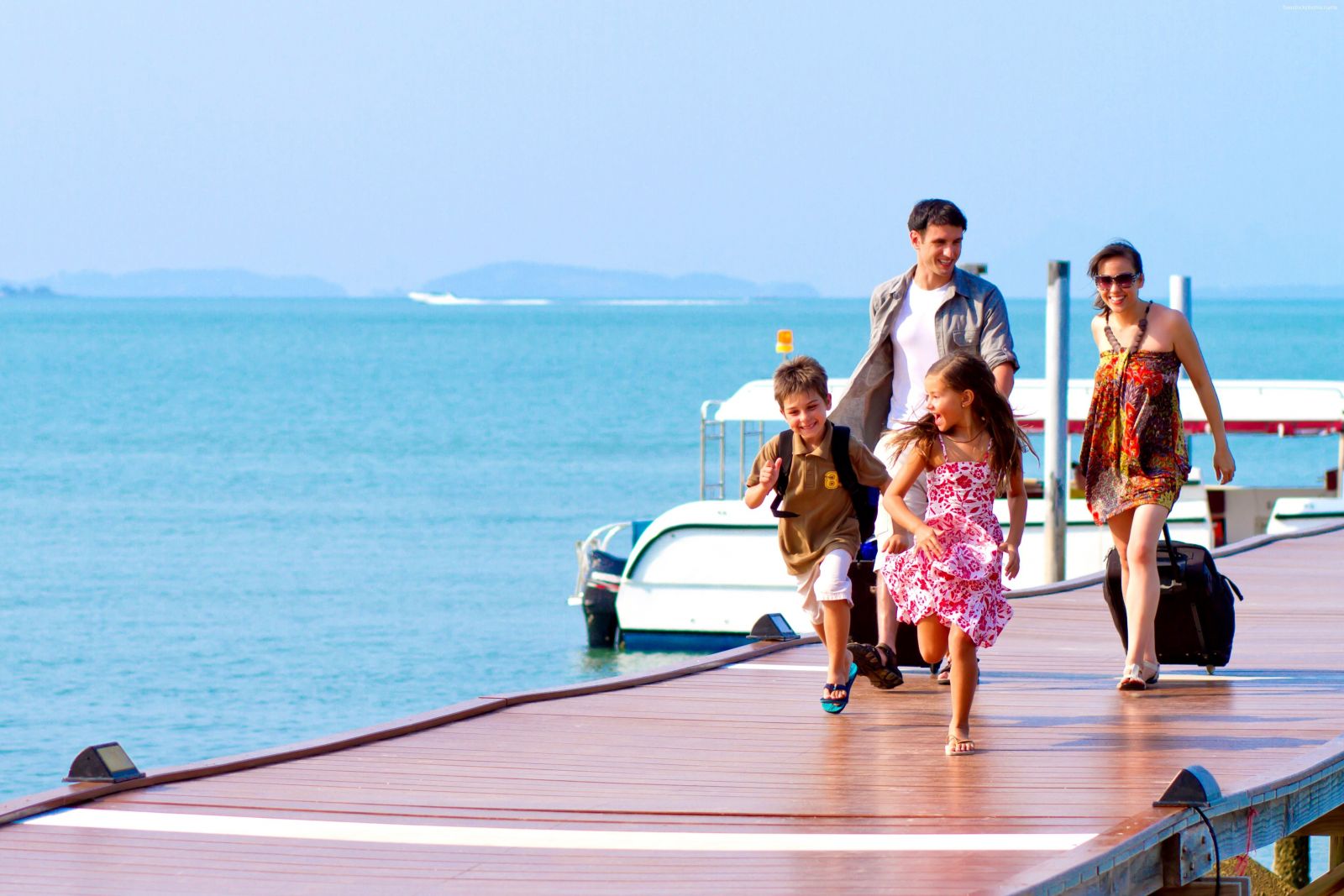 40 Ways to Save Money for Travel: Ultimate Guide to Travel Savings